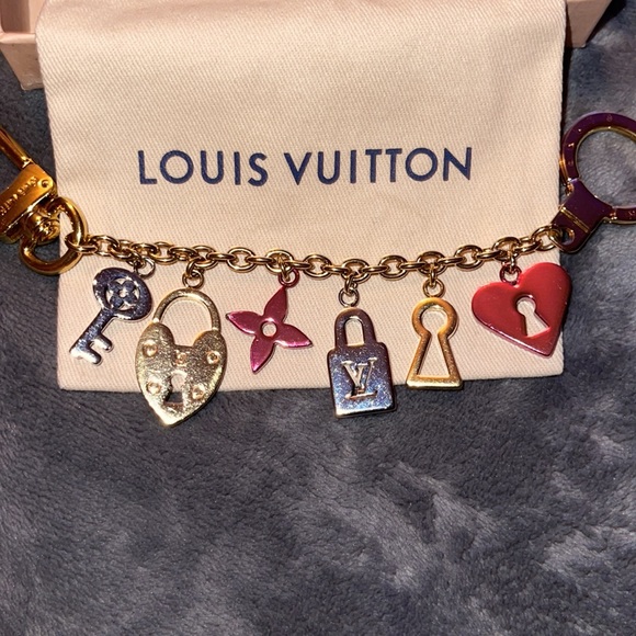 Louis Vuitton bag Charm 100% Authentic pristine condition. - Picture 2 of 6